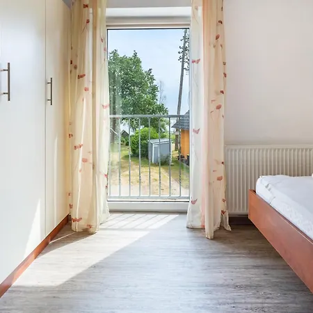 Haus 25 *